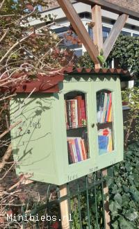  minibieb Ten Katestraat/Genestetstraat Haarlem.