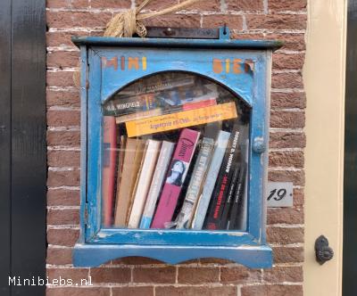 Minibieb in het centrum van Hulst.