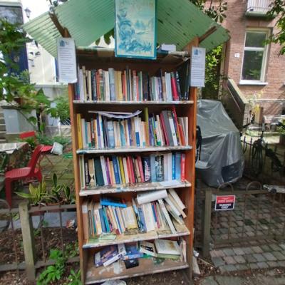<a title='Bekijk details Juf op straat' href='https://minibiebs.nl/minibieb/juf-op-straat'>Juf op straat</a>
