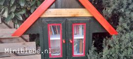 30-11-2023 minibieb Antoniusstraat.