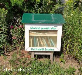 Minibieb gemaakt door middelbare school Stedelijk Lyceum in Zutphen. minibieb Hellenkamp.