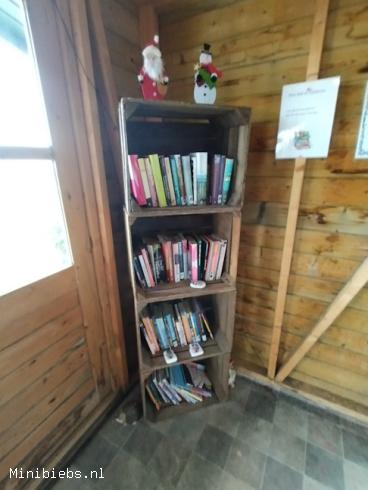 Melk tappen en boeken ruilen in de polder van Flevoland.